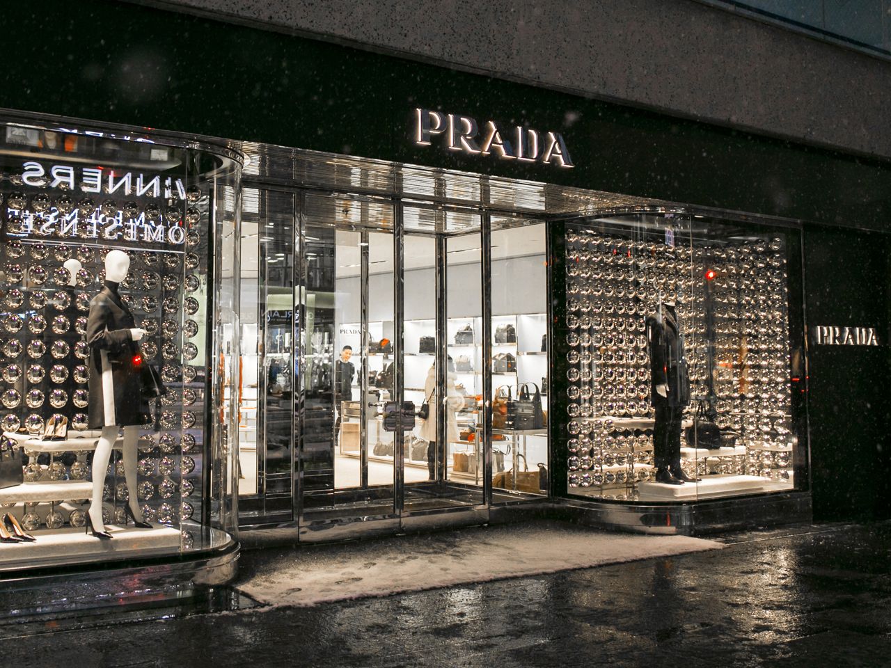 Fall for fashion must-haves in Bloor-Yorkville this autumn