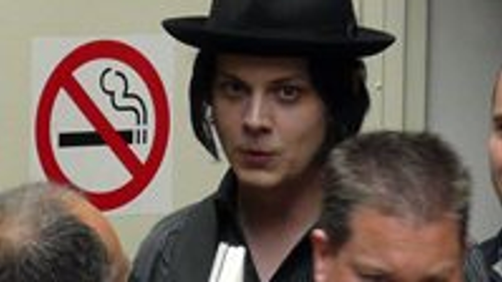 does jack white smoke cigarettes & Julian Casablancas does jack white smoke cigarettes