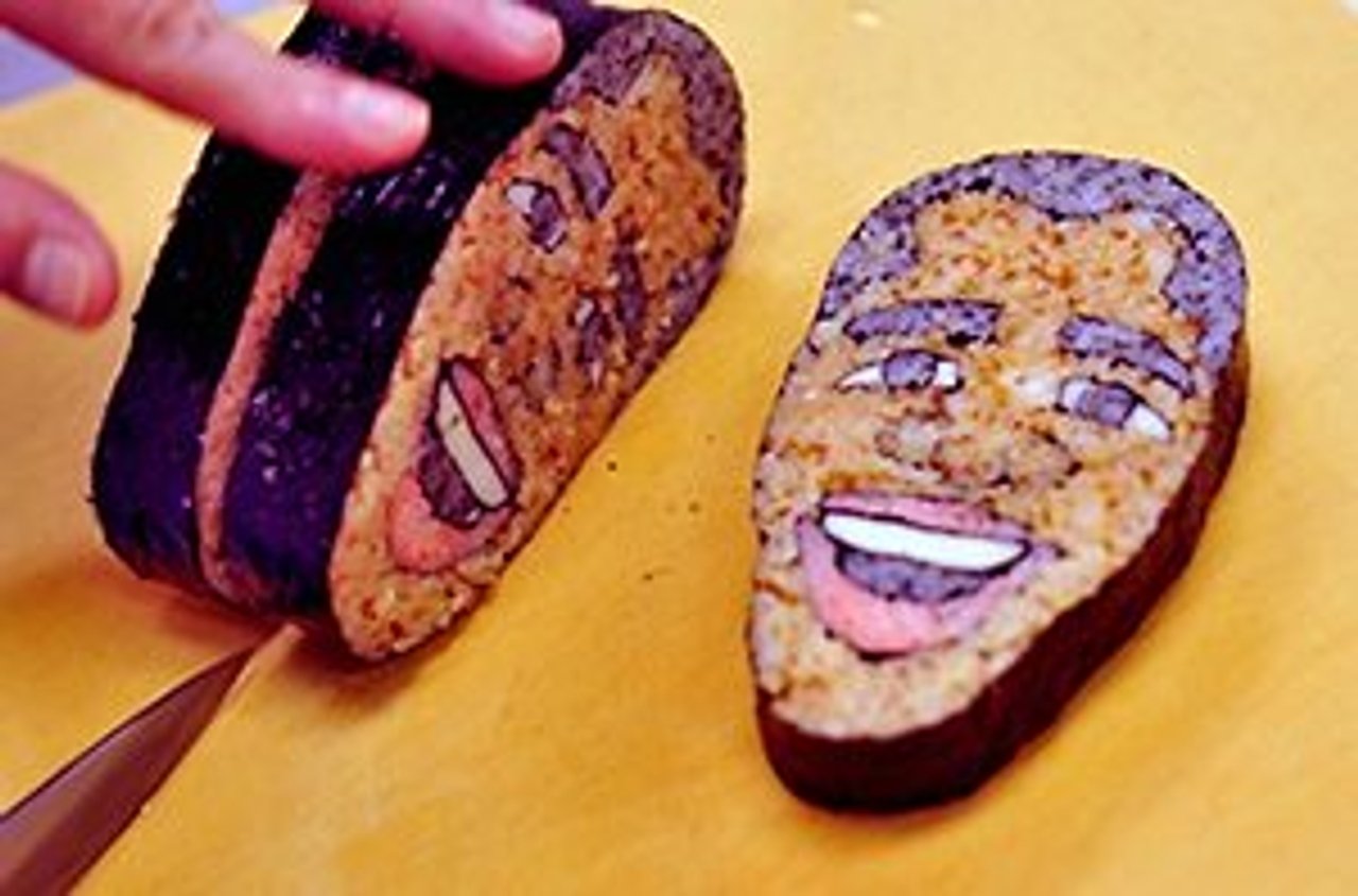 Unsurprisingly, Obama sushi is proving more popular than the bowl of miso broth that resembles Stephen Harper (Photo courtesy of Weird Asian News)