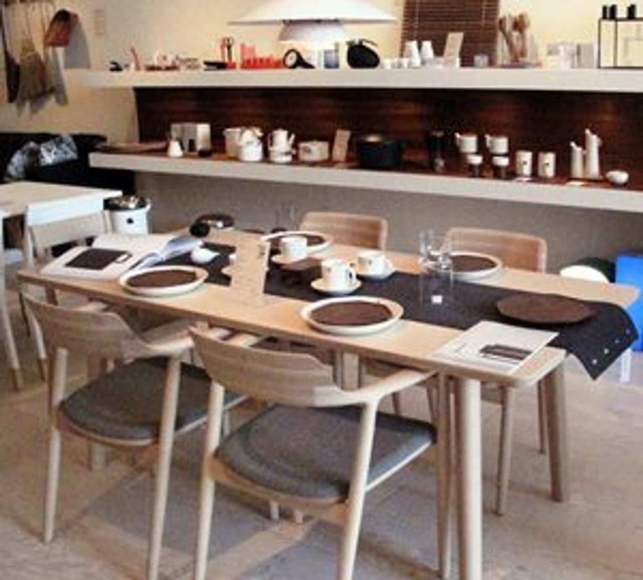 Naoto Fukasawa dining table and chairs (Photo by Denise Dias)