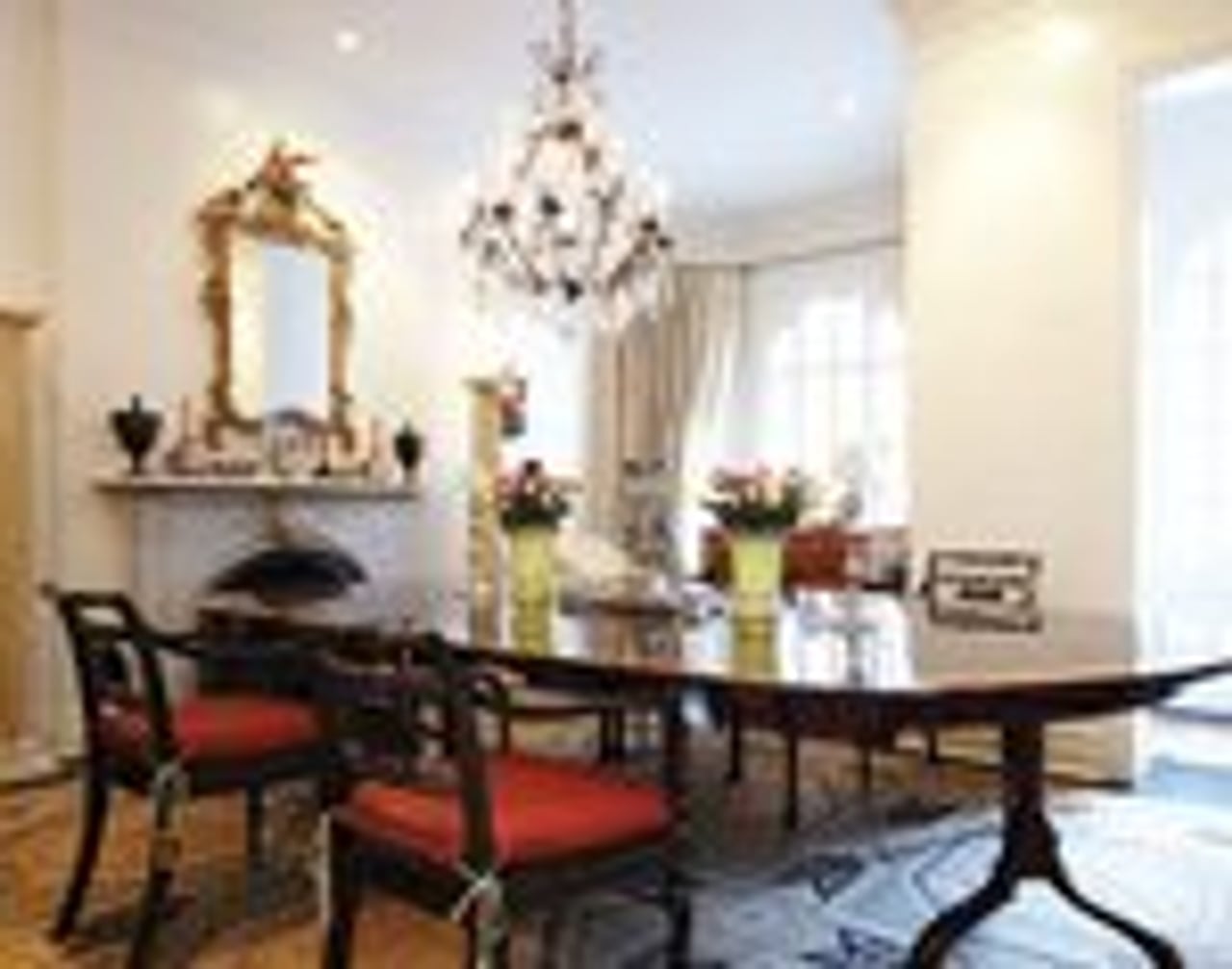 Great Spaces: an antique lover gives his Annex semi the royal treatment