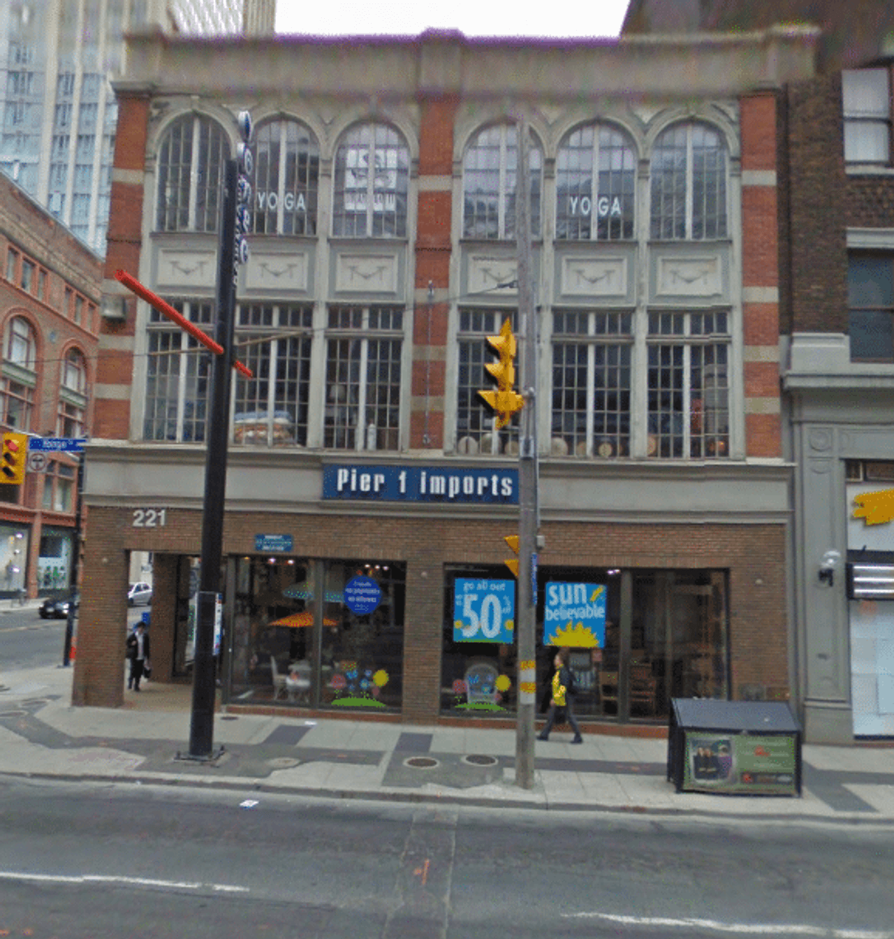 The soon-to-close Pier 1 (Photo from Google Street View)
