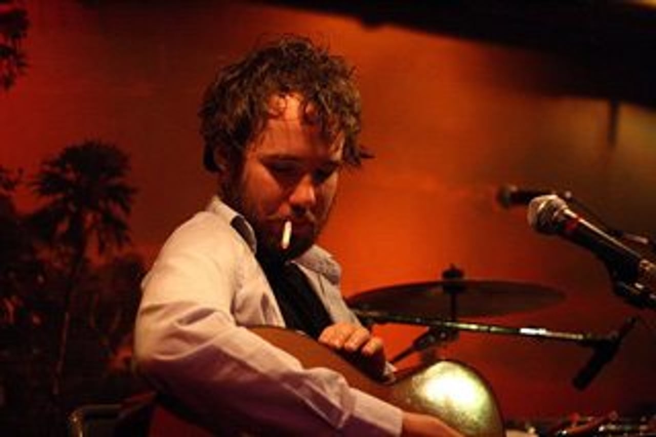 Kevin Drew playing Kevin Drew (Image: Esparta Palma)