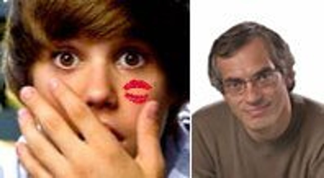 Tony Clement "feels used" as Justin Bieber cuts in front of him at St. John's airport