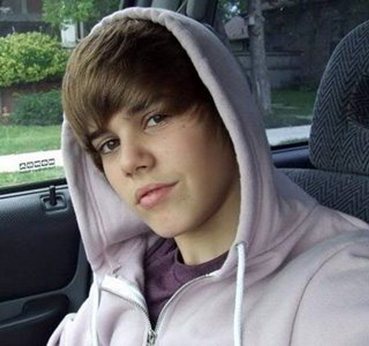 What will happen to his youthful bangs?(Image: Annie)
