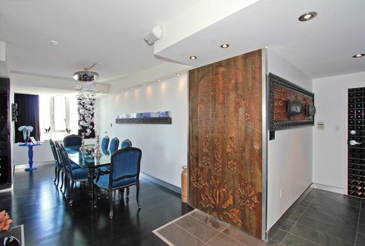 House of the Week: $1 million for a Yorkville sub-penthouse condo that’s styled like a clubland lounge