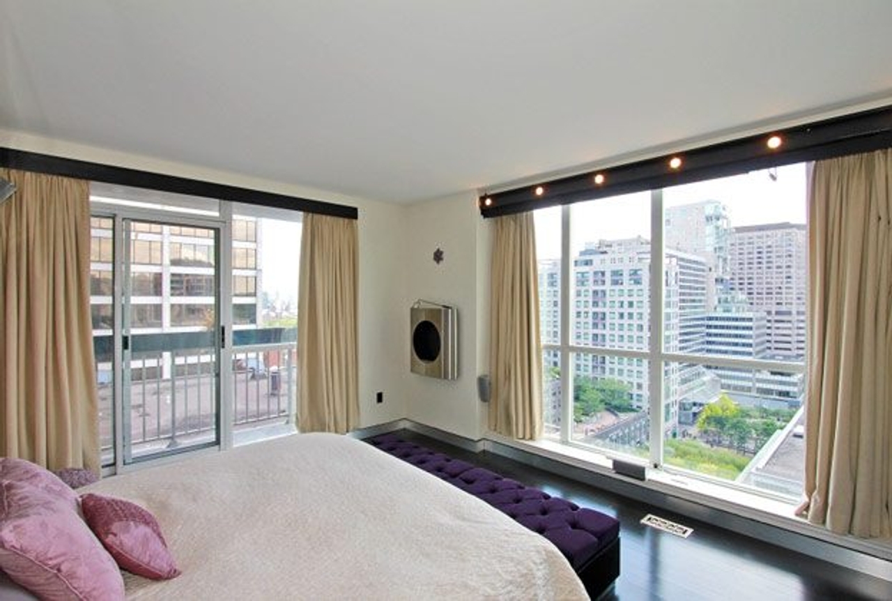 House of the Week: $1 million for a Yorkville sub-penthouse condo that’s styled like a clubland lounge
