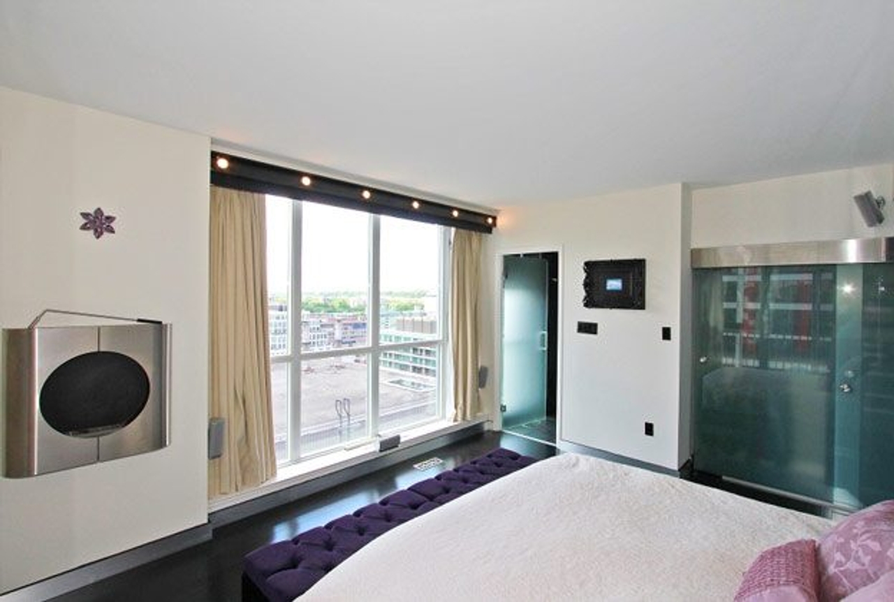 House of the Week: $1 million for a Yorkville sub-penthouse condo that’s styled like a clubland lounge