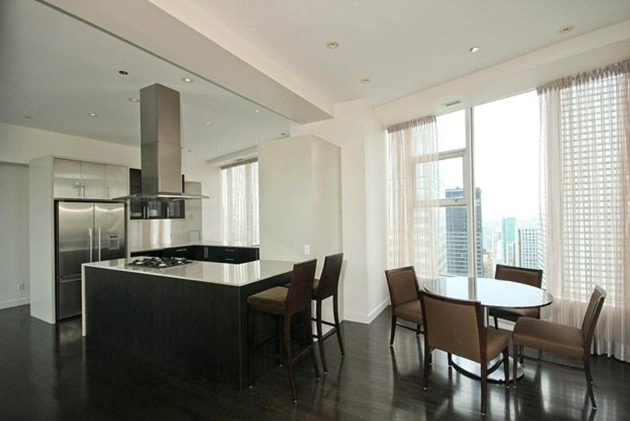 Condomonium: $2.5 million for a three-level penthouse in the middle of the Financial District