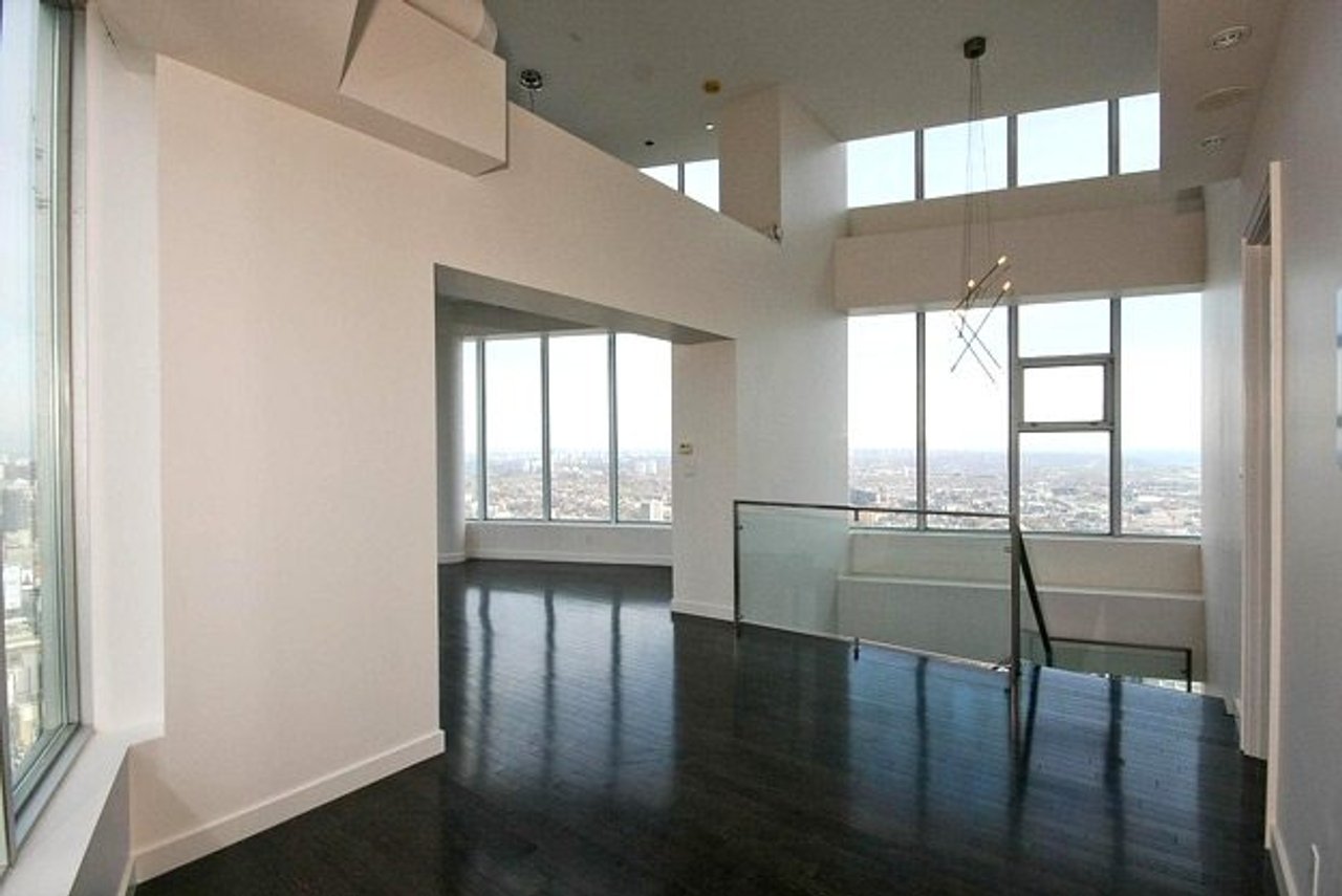 Condomonium: $2.5 million for a three-level penthouse in the middle of the Financial District