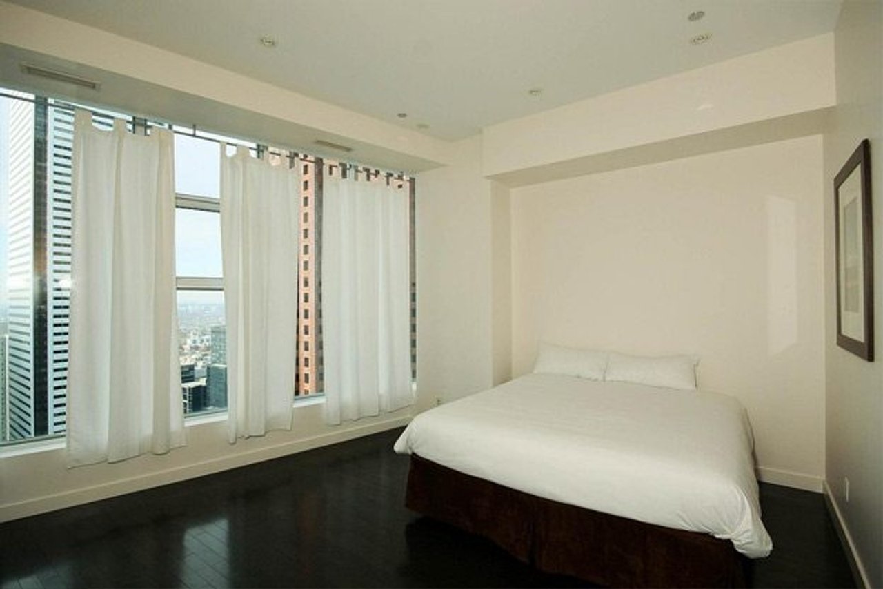 Condomonium: $2.5 million for a three-level penthouse in the middle of the Financial District