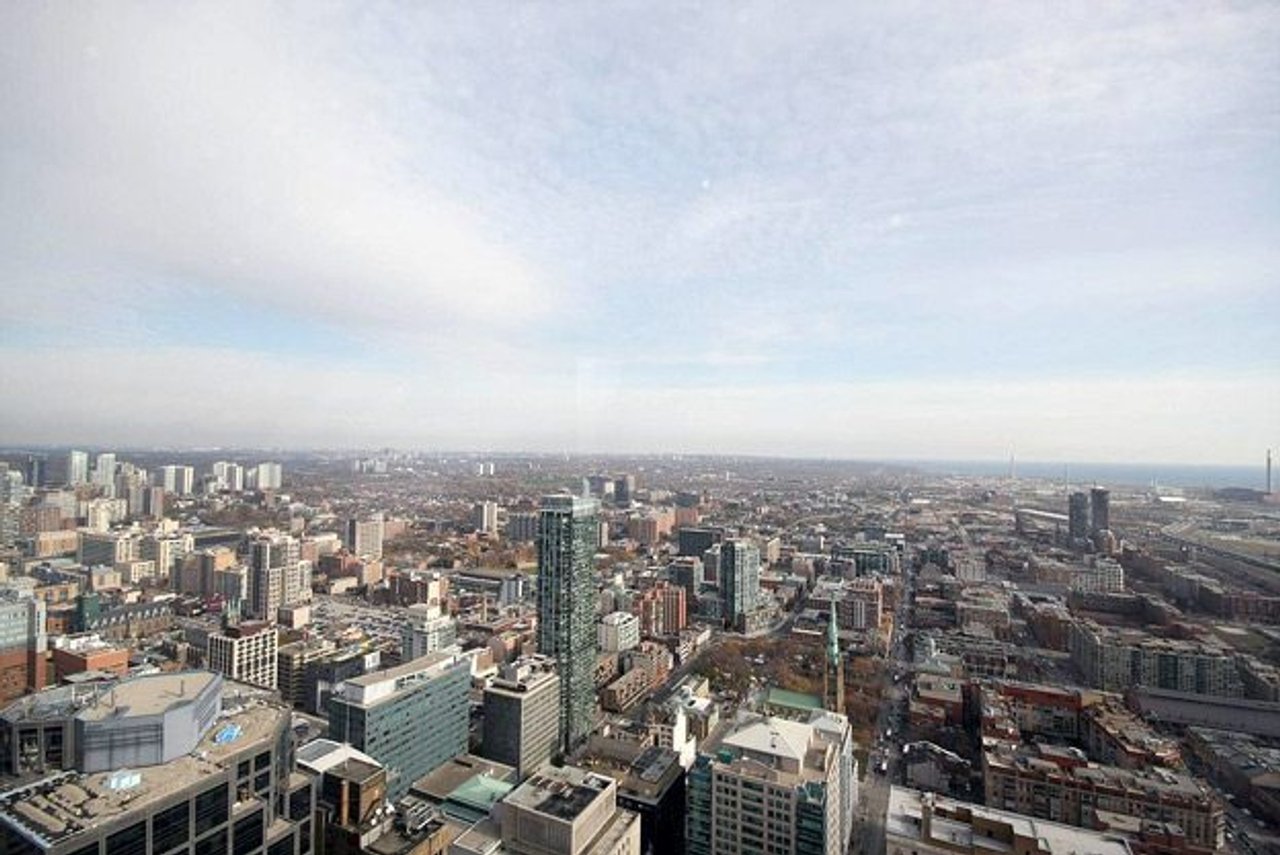 Condomonium: $2.5 million for a three-level penthouse in the middle of the Financial District