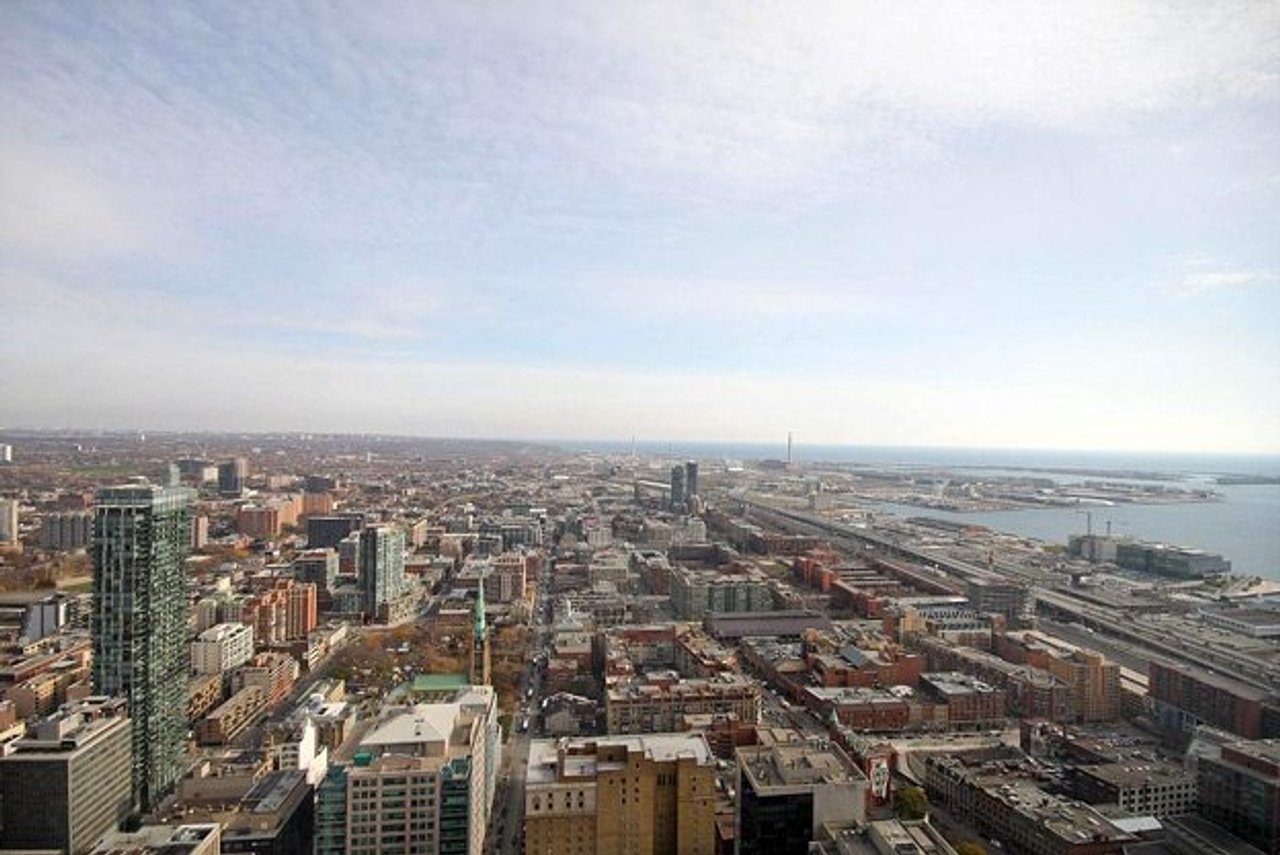 Condomonium: $2.5 million for a three-level penthouse in the middle of the Financial District