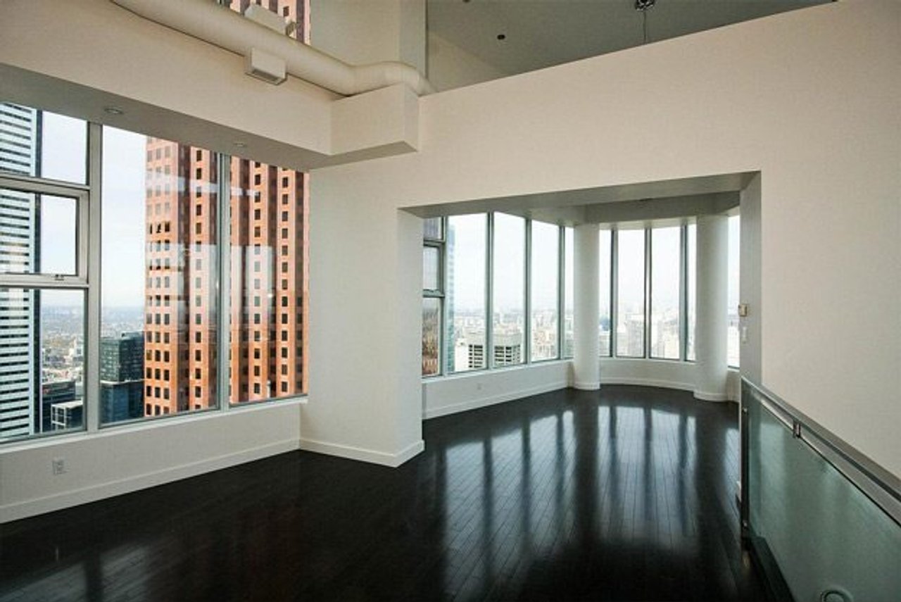 Condomonium: $2.5 million for a three-level penthouse in the middle of the Financial District