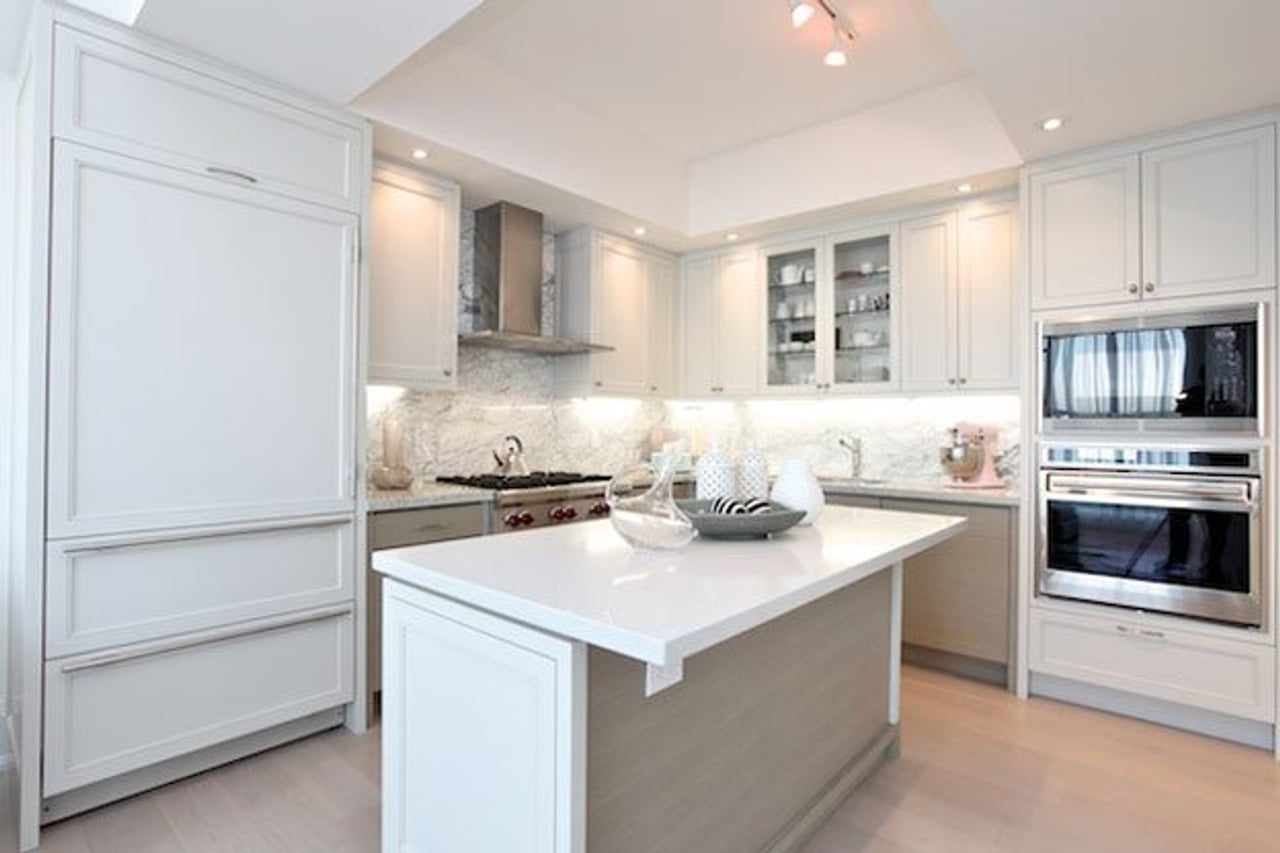 Condomonium: $2.5 million for a prim and trim midtown penthouse