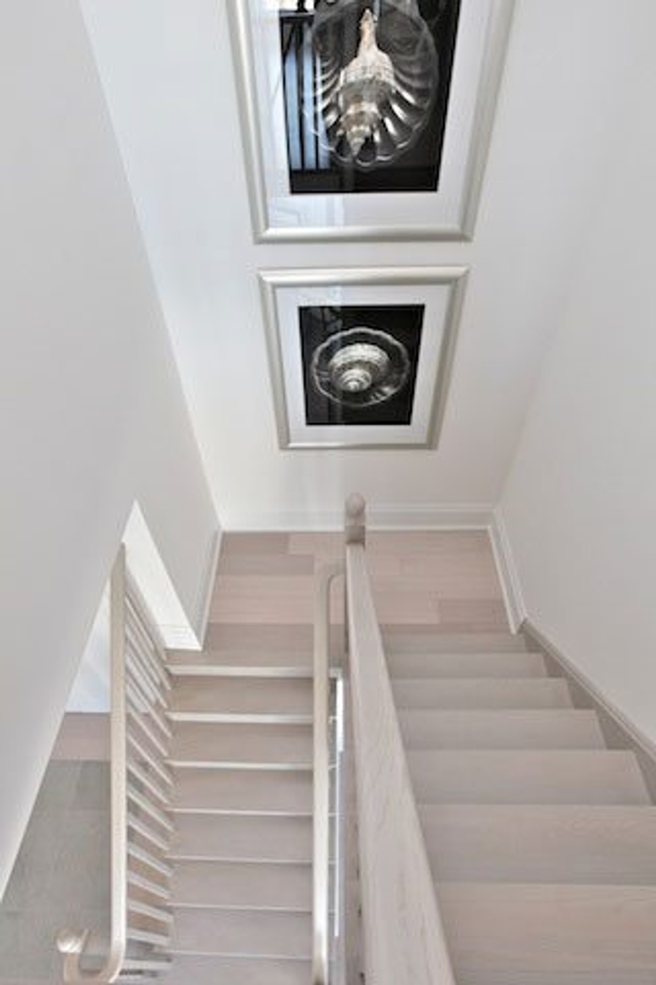 Condomonium: $2.5 million for a prim and trim midtown penthouse