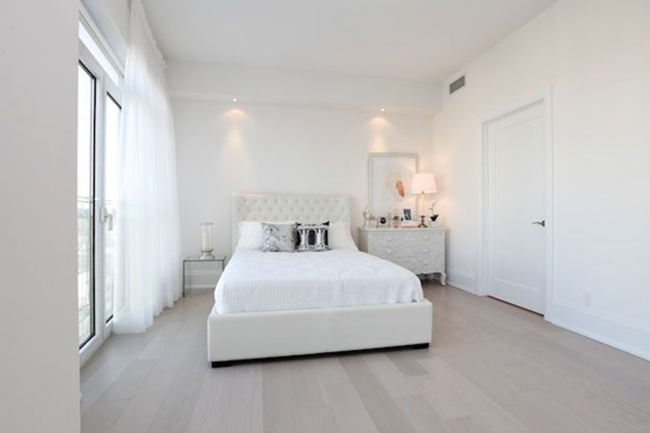 Condomonium: $2.5 million for a prim and trim midtown penthouse