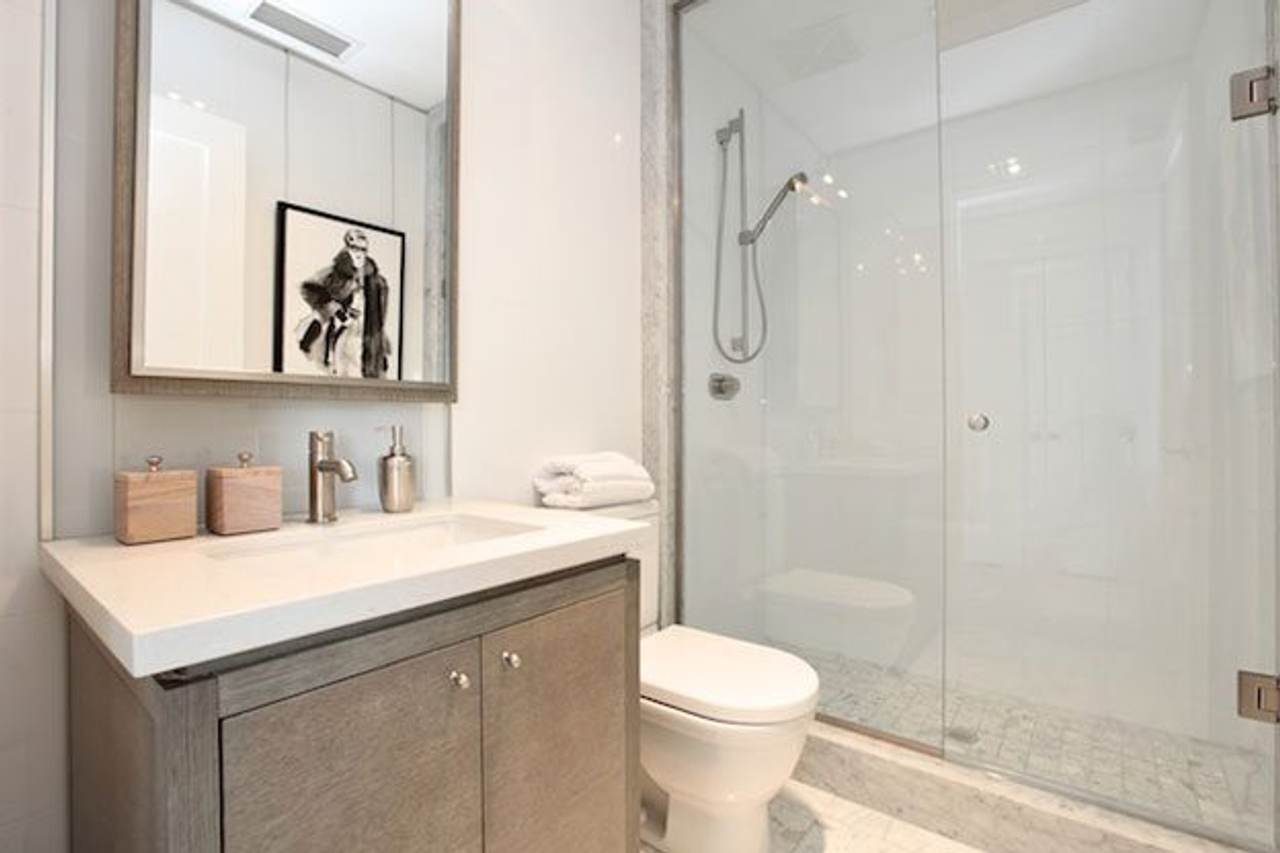 Condomonium: $2.5 million for a prim and trim midtown penthouse