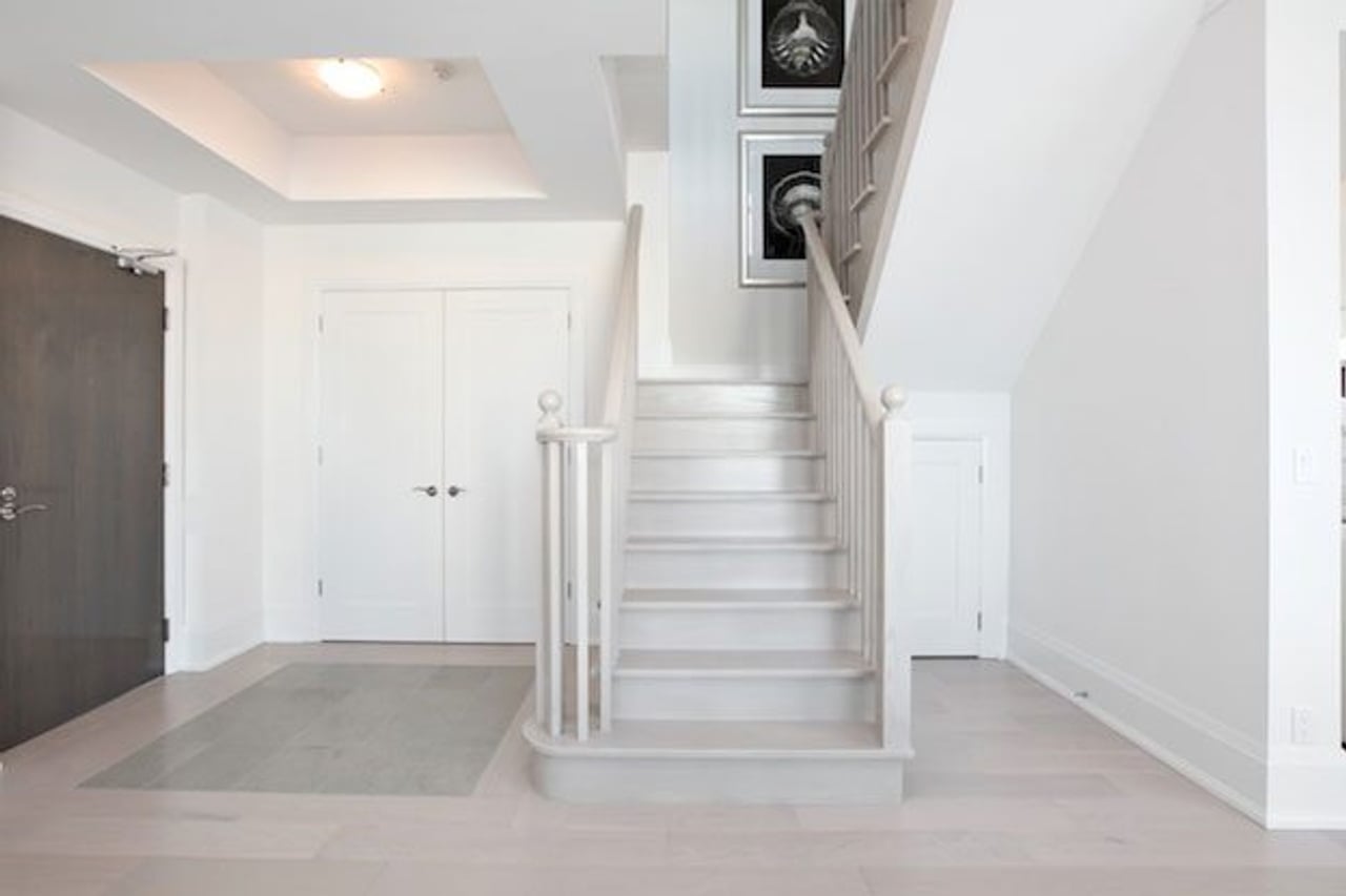 Condomonium: $2.5 million for a prim and trim midtown penthouse