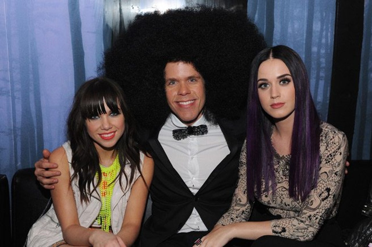 Perez Hilton makes suckers of Carly Rae Jepsen fans at his MMVA after-party