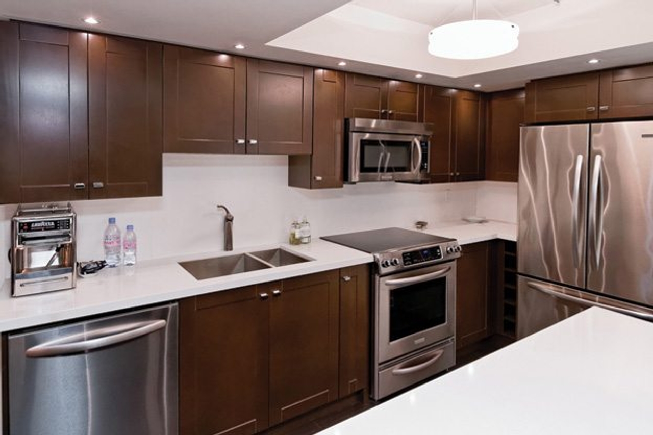 1100 Lansdowne Avenue, Unit 327
