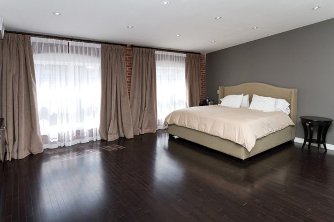 1100 Lansdowne Avenue, Unit 327