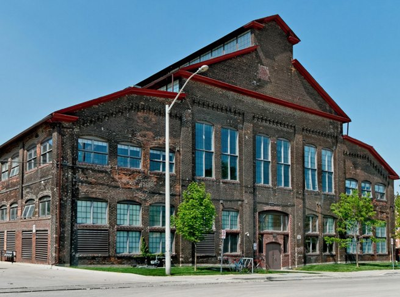 1100 Lansdowne Avenue, Unit 327
