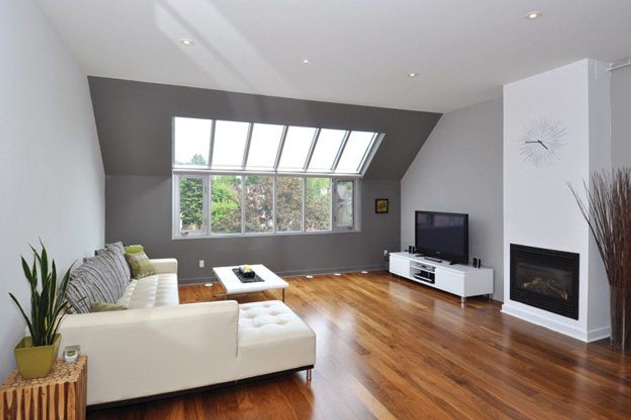 1842 Queen Street East, Unit 304