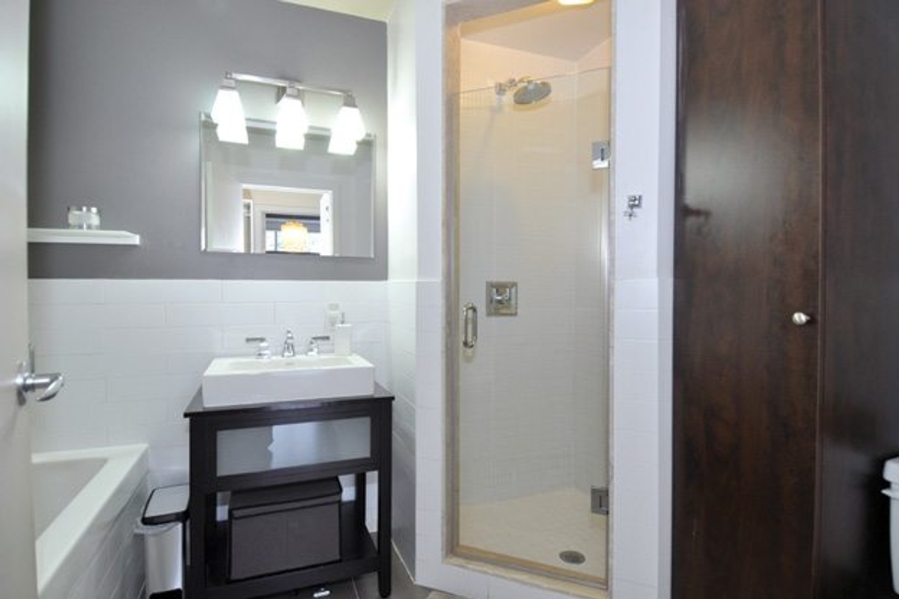 1842 Queen Street East, Unit 304