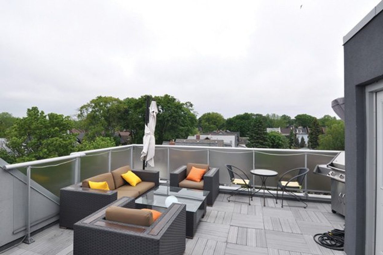 1842 Queen Street East, Unit 304