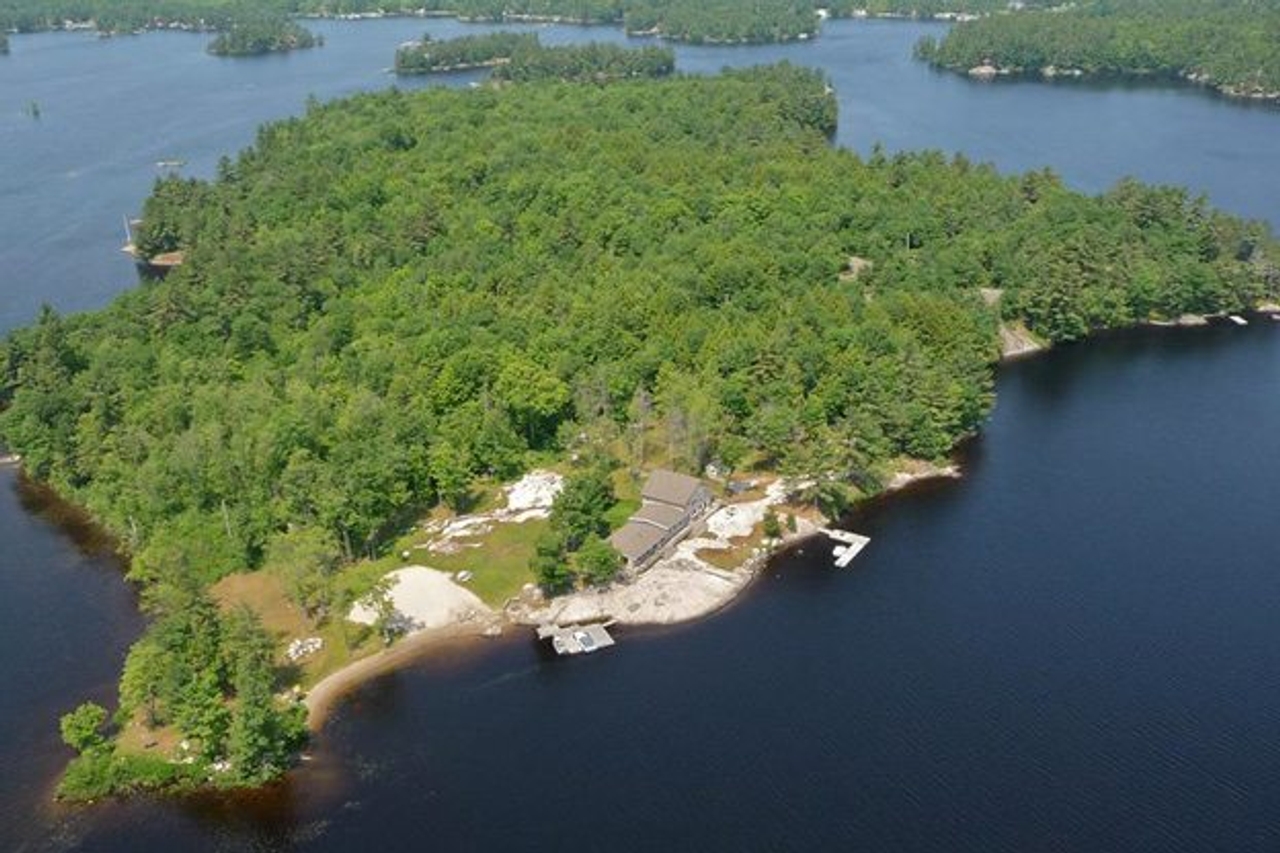 Lindhill Island