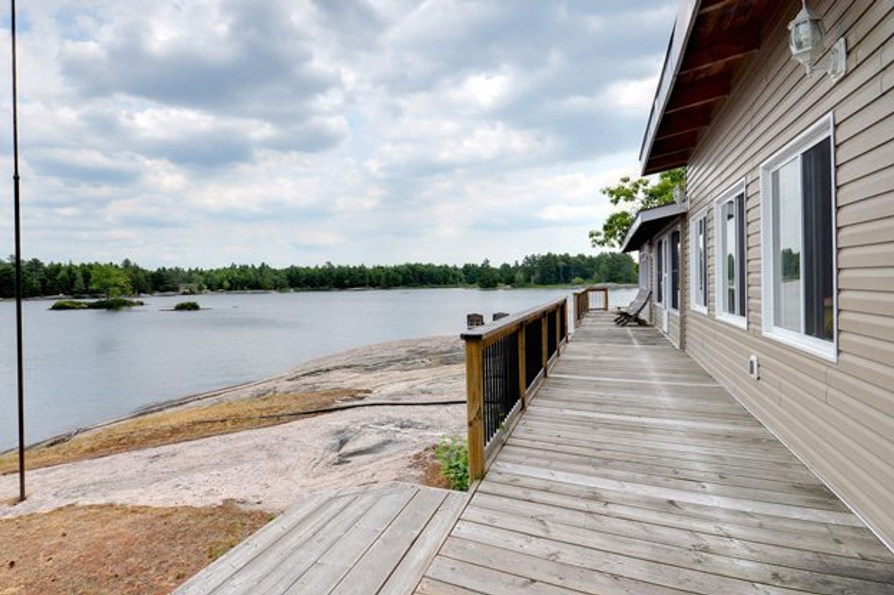 Lindhill Island