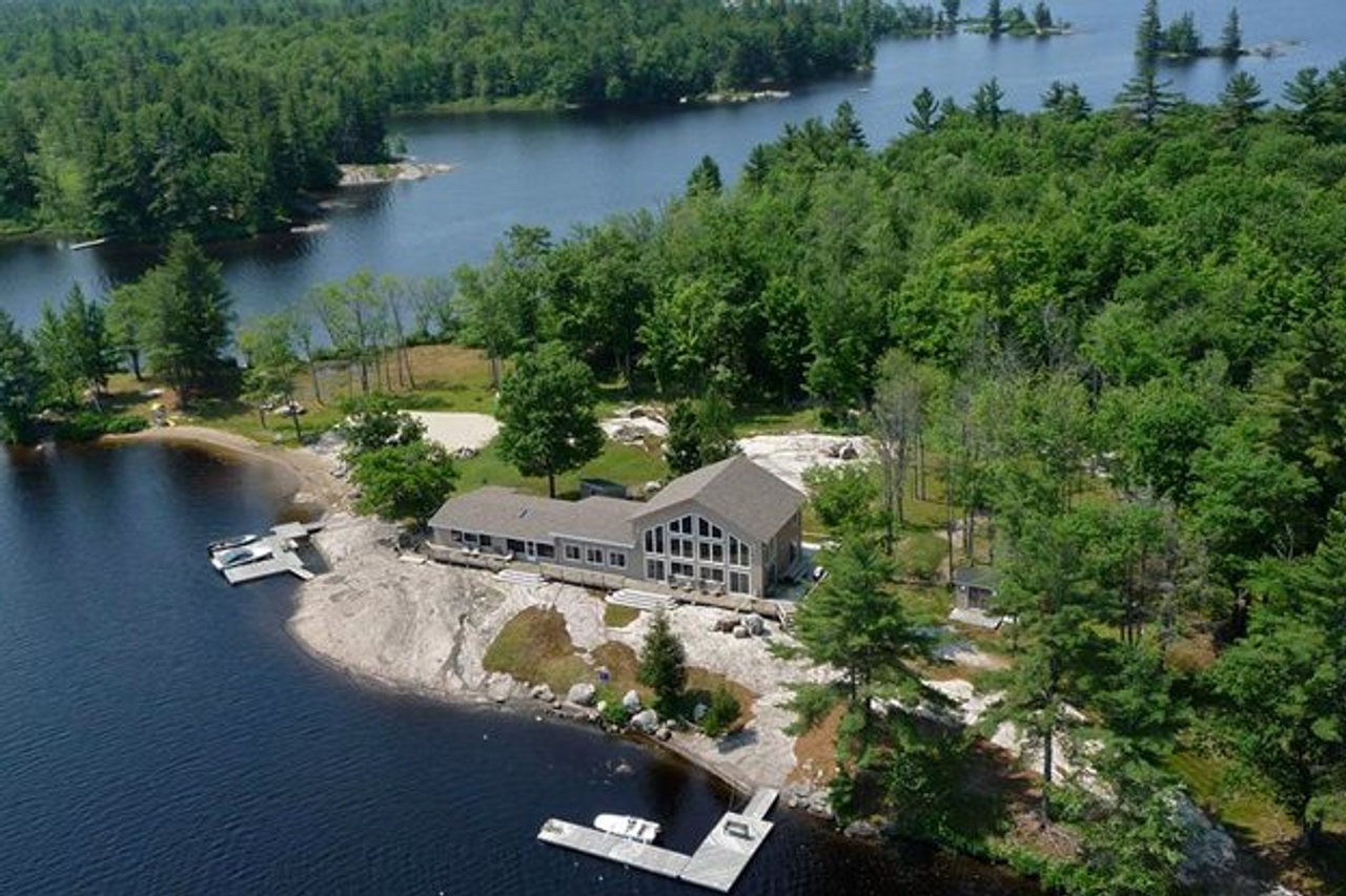 Lindhill Island