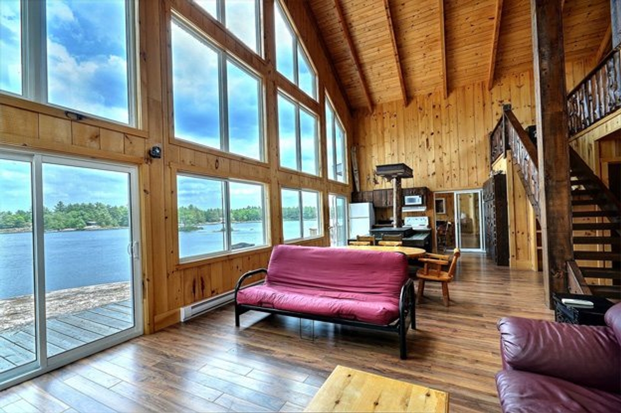 Lindhill Island