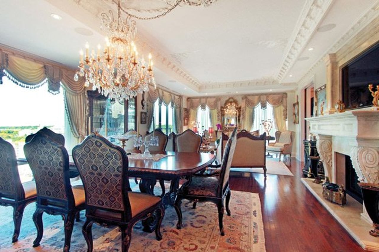 80 Yorkville Avenue, unit 1401