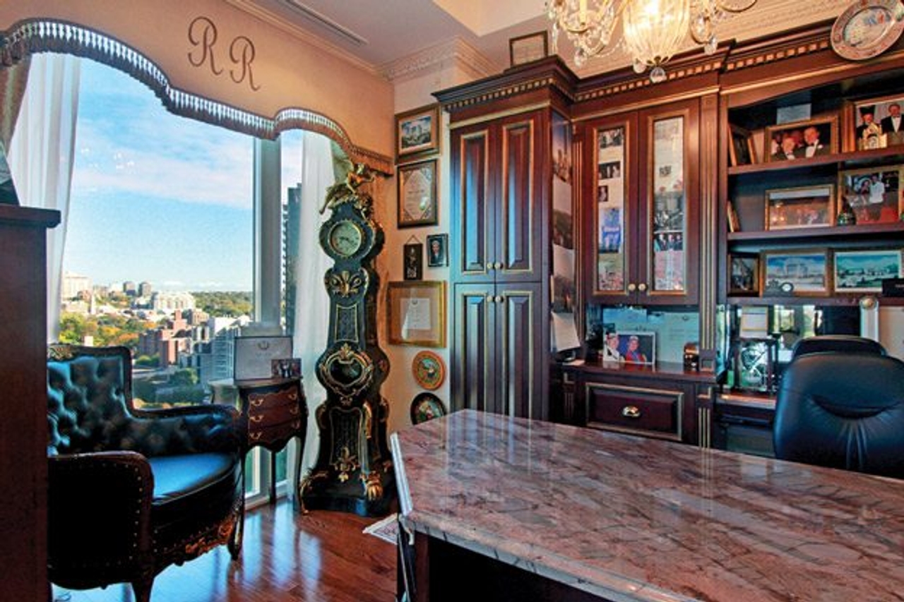 80 Yorkville Avenue, unit 1401