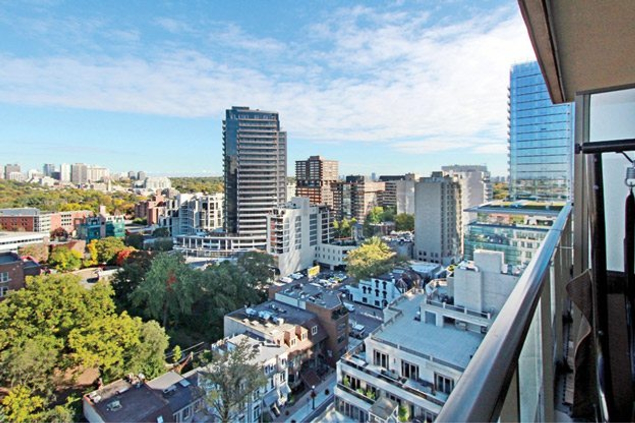 80 Yorkville Avenue, unit 1401