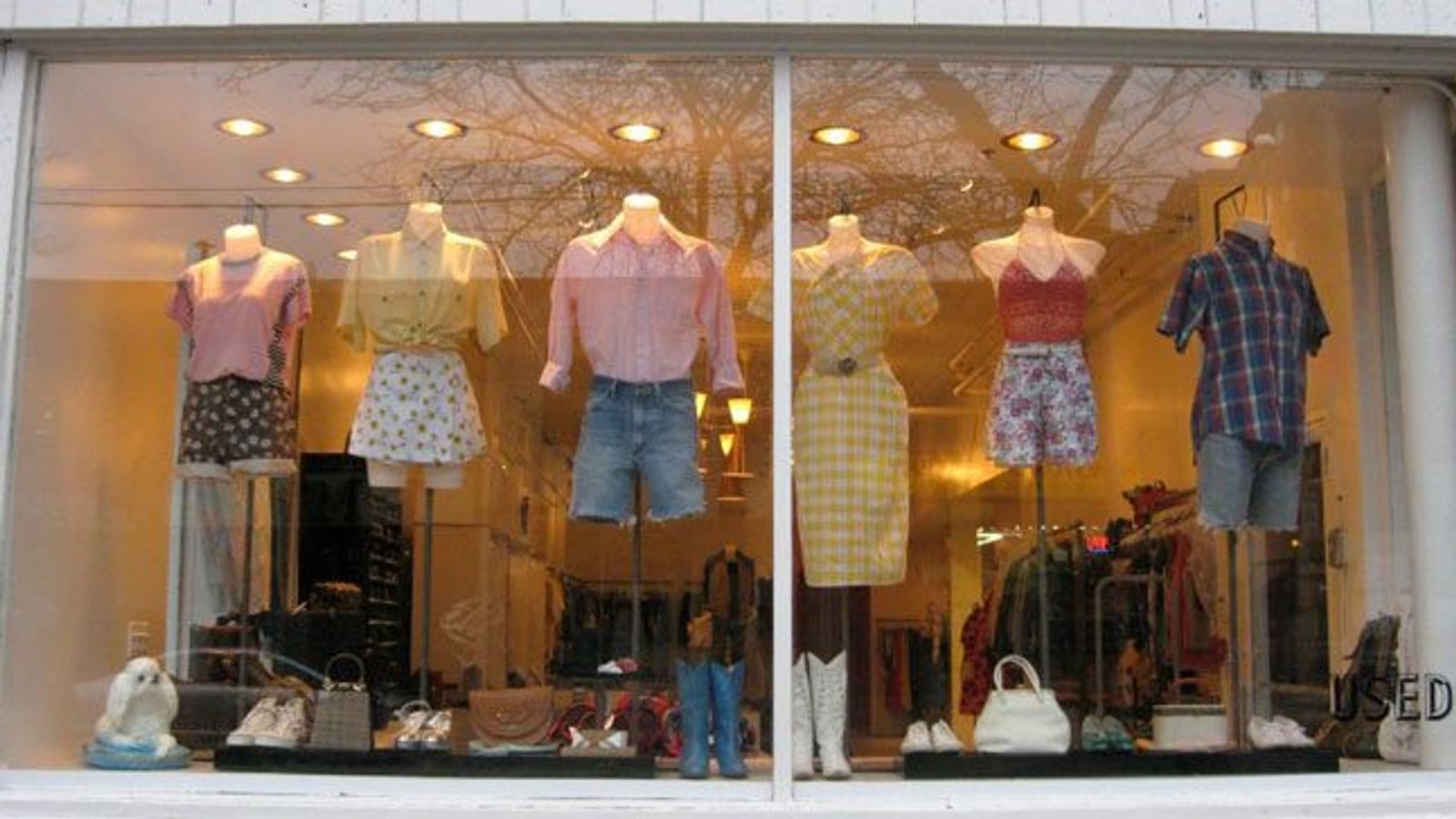 Used House of Vintage on Queen West merges with t-shirt store Bang