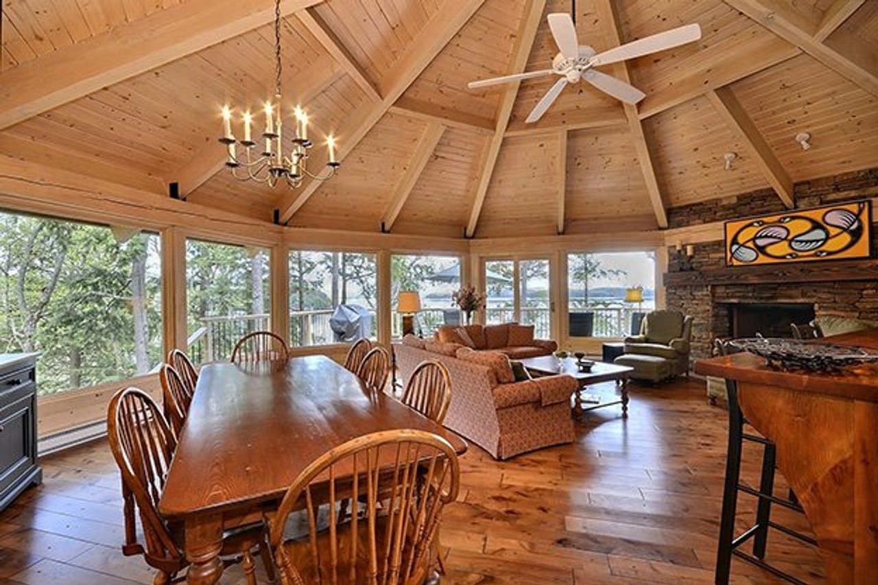 Cottage of the Week: 1983 South Portage Road
