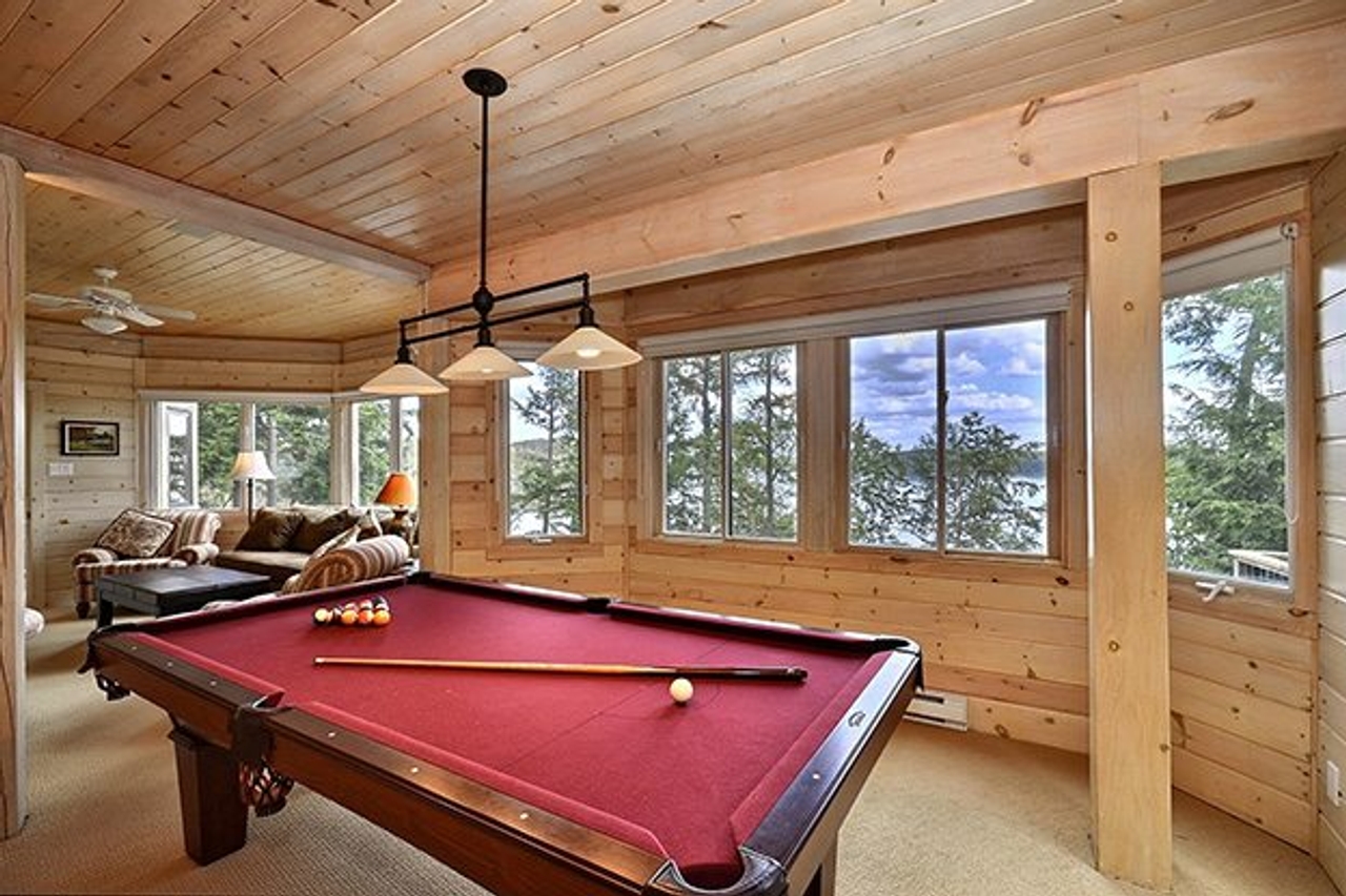 Cottage of the Week: 1983 South Portage Road