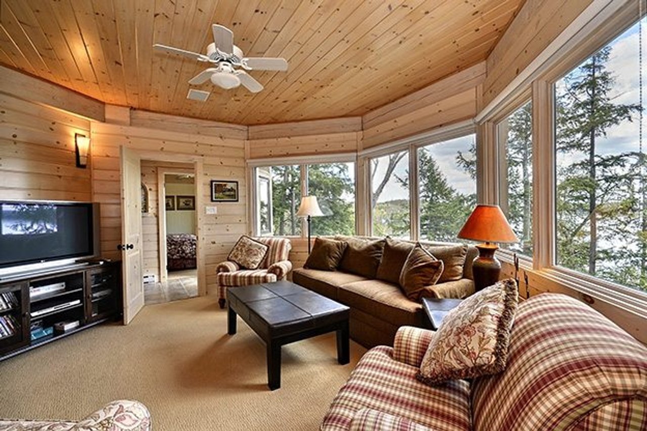 Cottage of the Week: 1983 South Portage Road