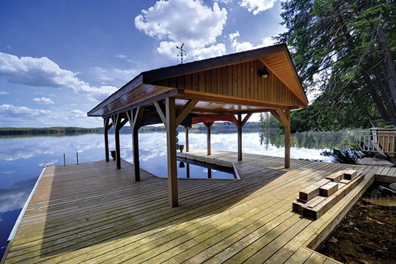 Cottage of the Week: 1983 South Portage Road