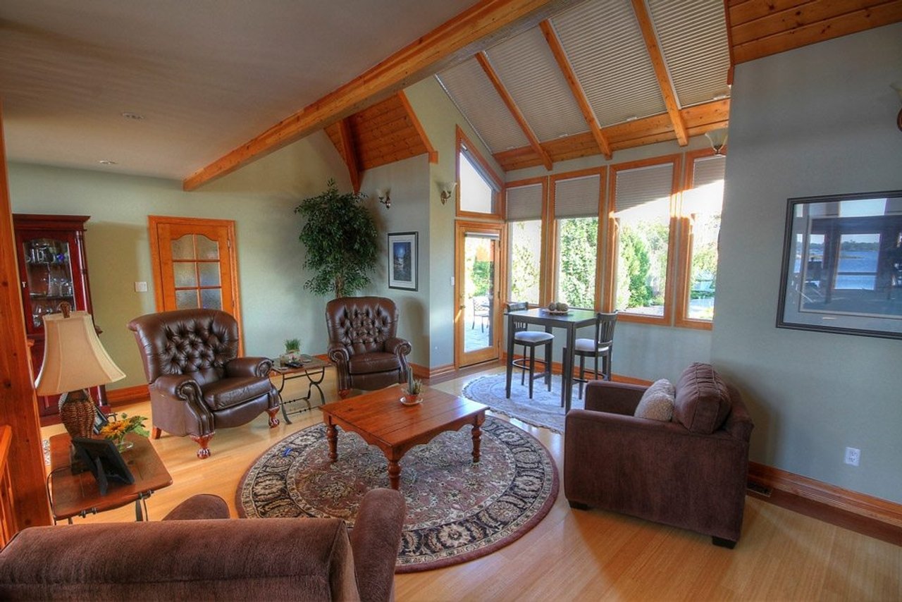 Cottage of the Week: $1.9 million for a high-end Georgian Bay home on a sandy beach