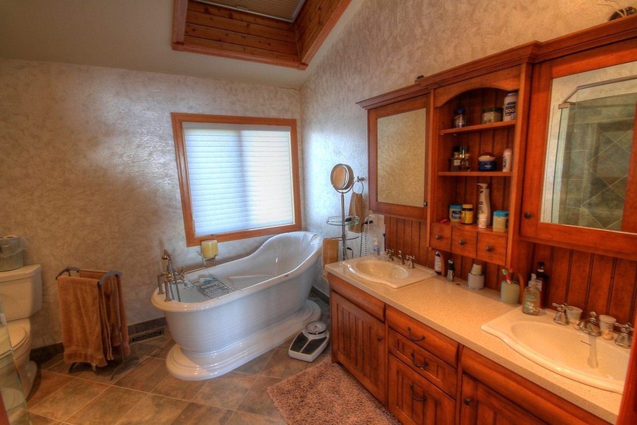 Cottage of the Week: $1.9 million for a high-end Georgian Bay home on a sandy beach
