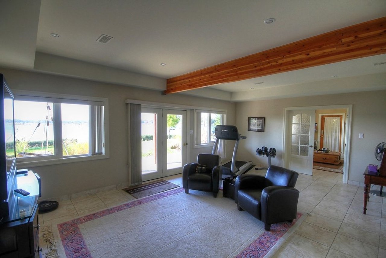 Cottage of the Week: $1.9 million for a high-end Georgian Bay home on a sandy beach