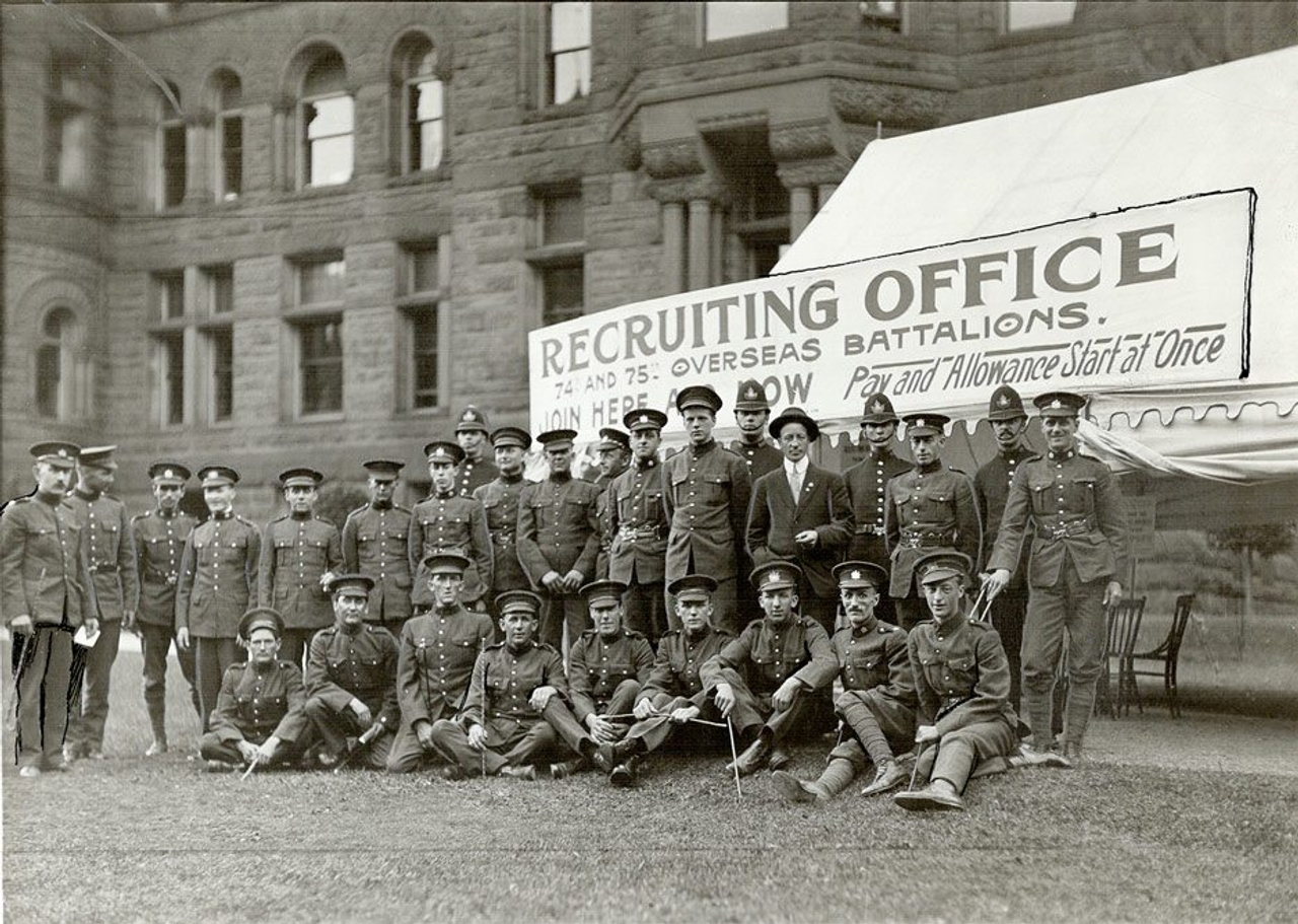 SLIDESHOW: The Toronto Star gives a century's worth of photos to Toronto Public Library