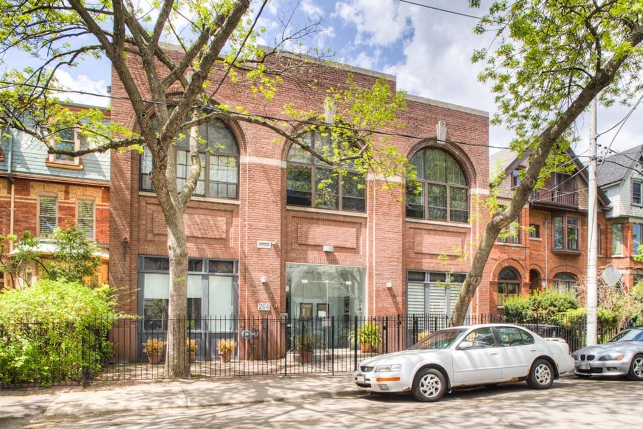 Condo of the Week: 264 Seaton Street, Unit 204