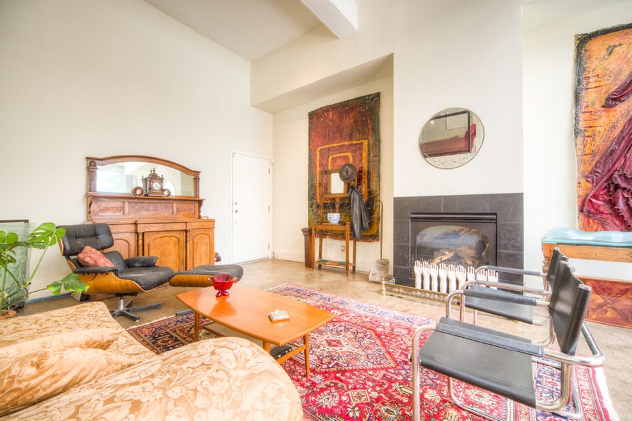 Condo of the Week: 264 Seaton Street, Unit 204
