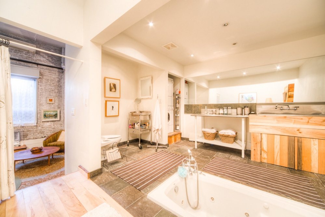 Condo of the Week: 264 Seaton Street, Unit 204