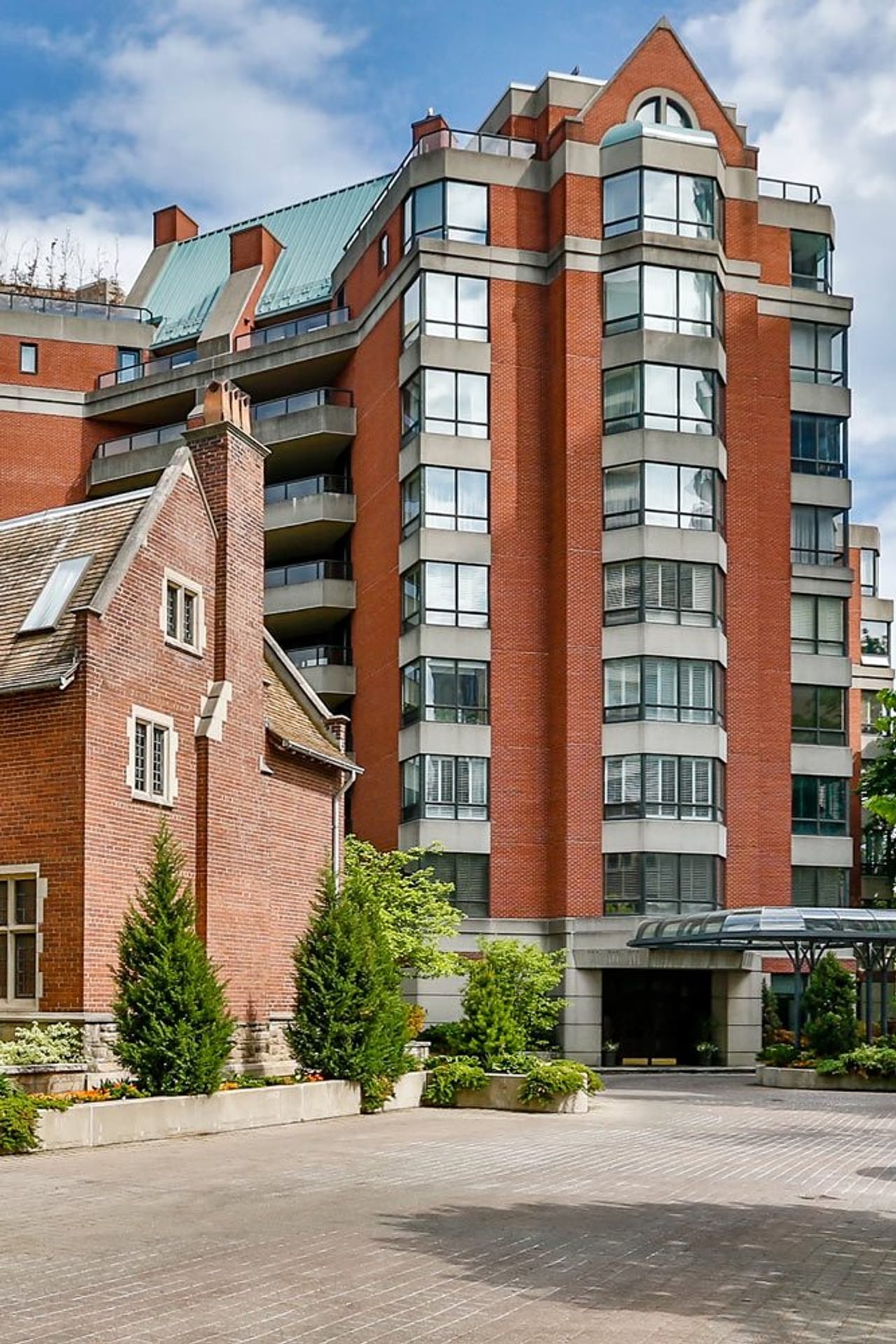 Condo of the Week: 33 Jackes Avenue, Suite 801